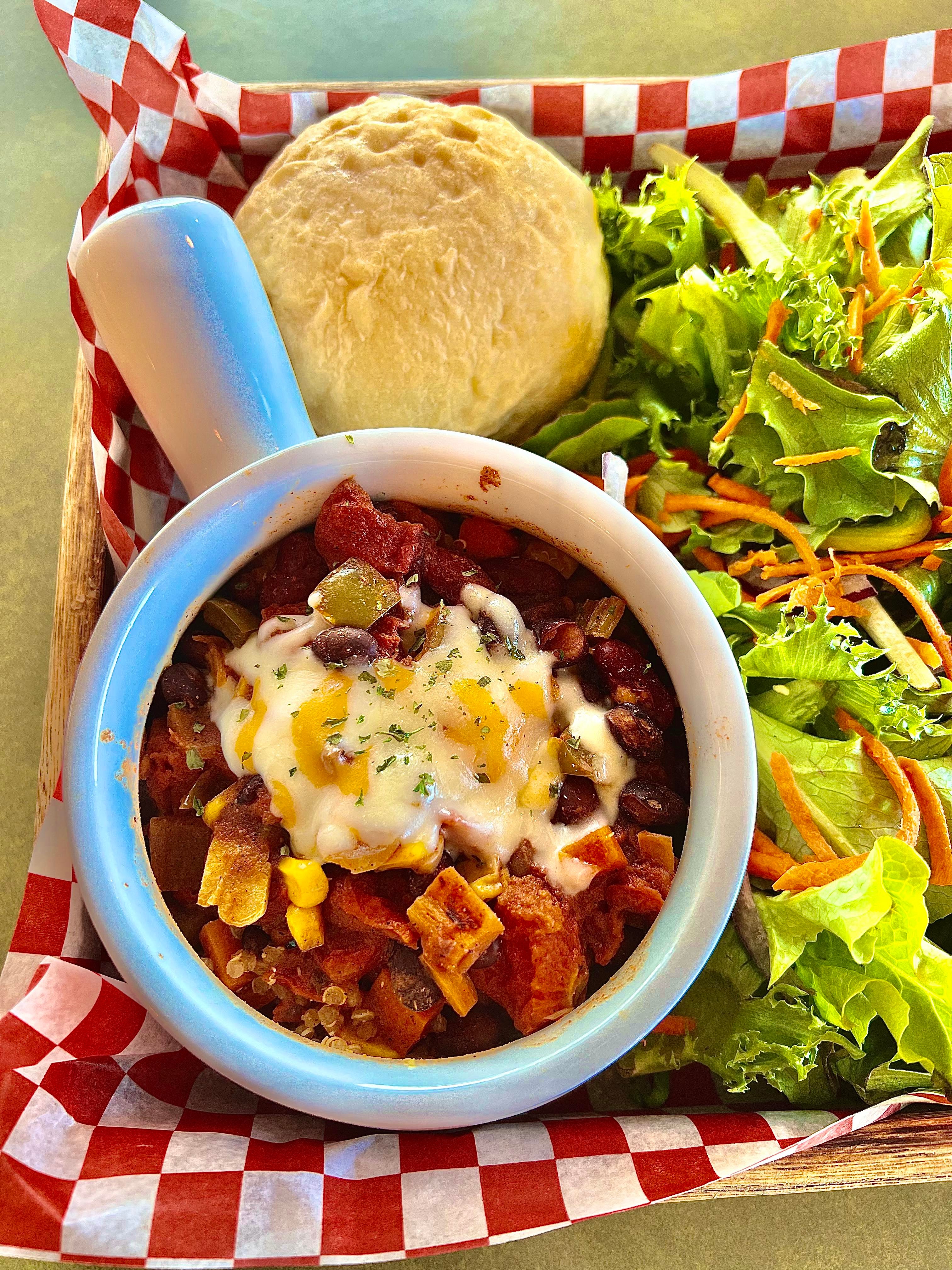 Café De La Tour - Bol de chili végétarien